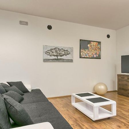 Wellness Apartman Kaiser Pula Luaran gambar